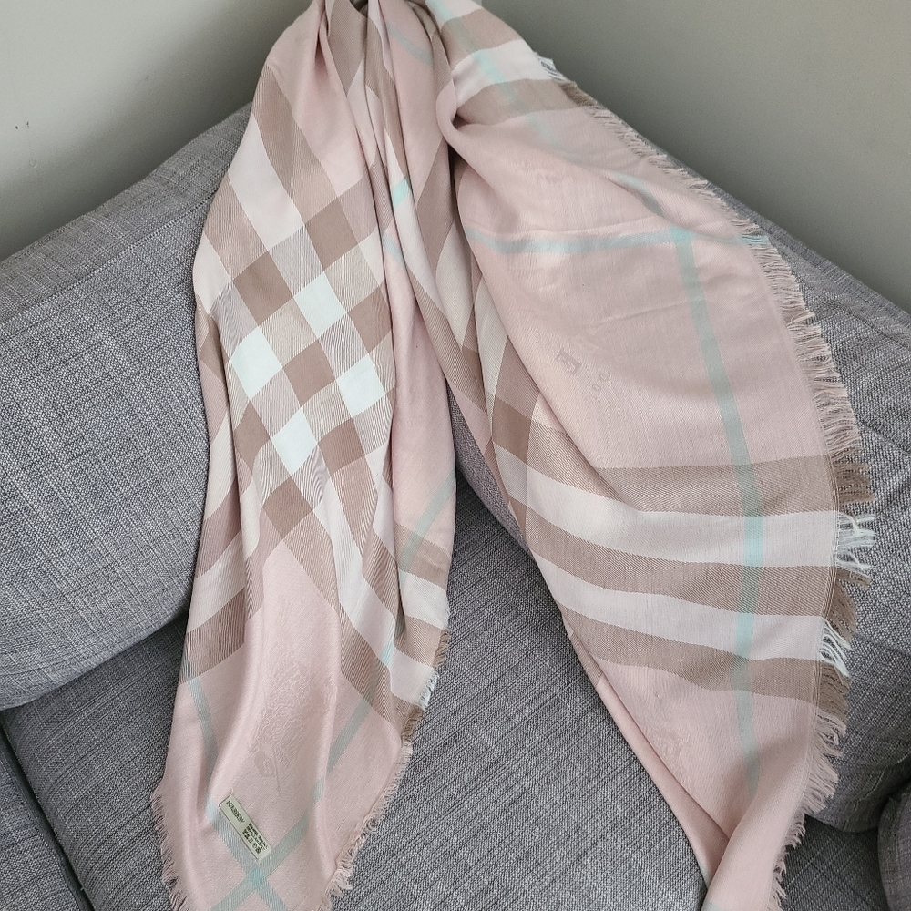 Burberry London wool silk giant wrap - Picture 13 of 14
